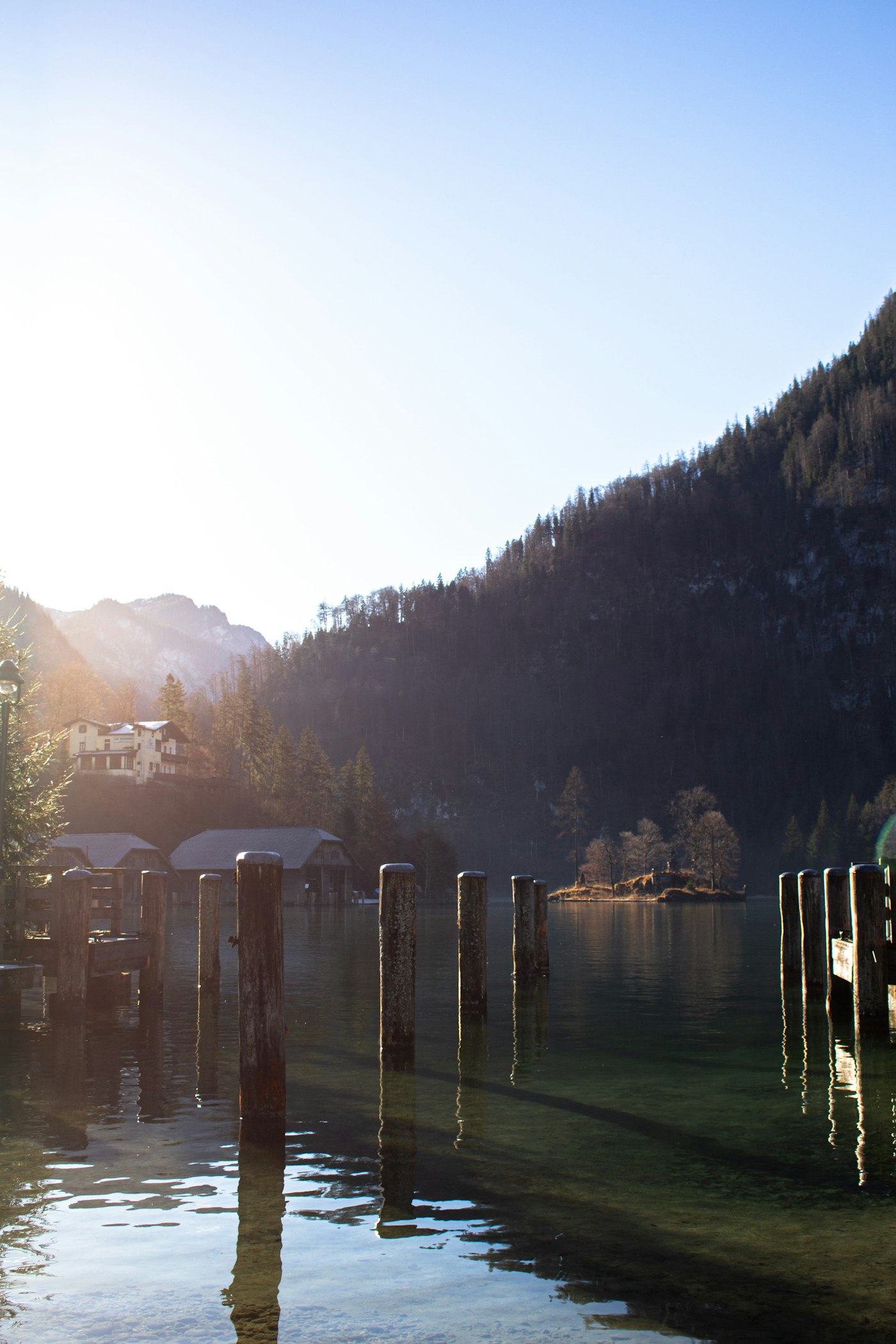 Steg im Morgennebel
